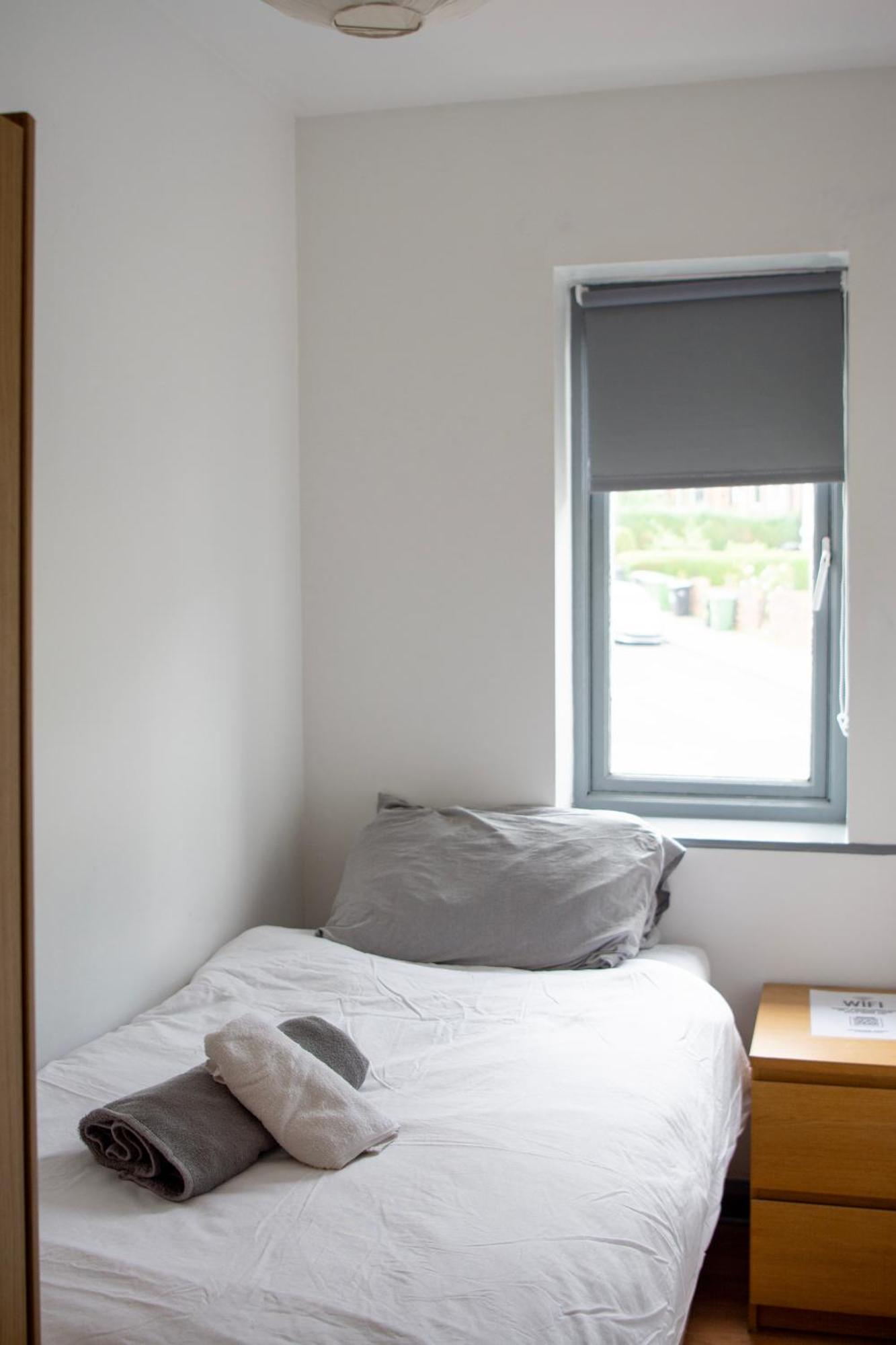 Well-Equipped 4 Bedroom House Close To City Centre Leeds  Dış mekan fotoğraf