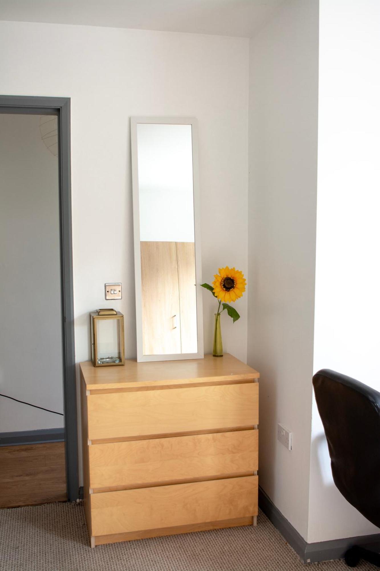 Well-Equipped 4 Bedroom House Close To City Centre Leeds  Dış mekan fotoğraf